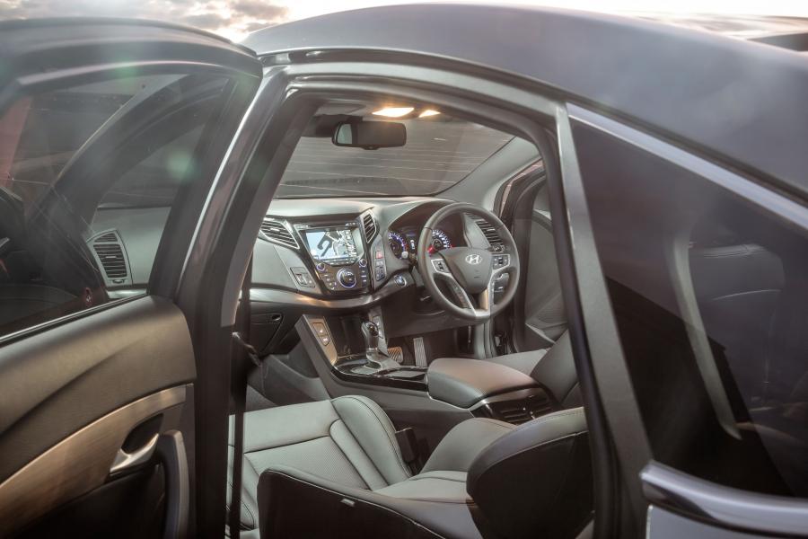  Hyundai i40 Sedan 2015 года  (AU) (фото 11 из 19)